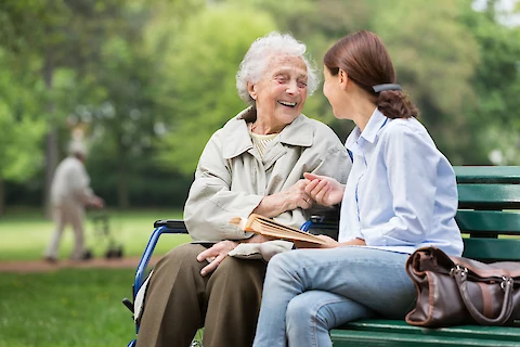 5 Tips For Caring for Seniors With Alzheimer's