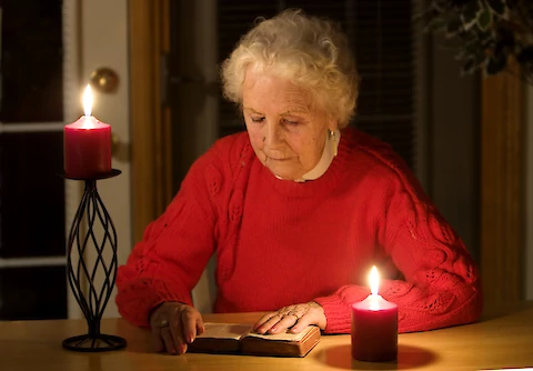 How to Prepare for Brownouts and Power Outages With Your Senior