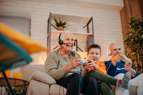 How Video Games for Seniors Can Help Their Cognitive Health