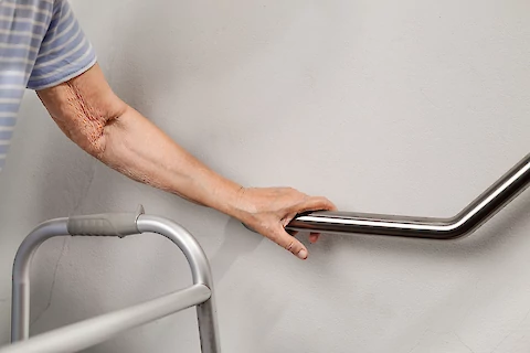Top 9 Rails and Bars to Install at Home to Prevent Slips and Falls