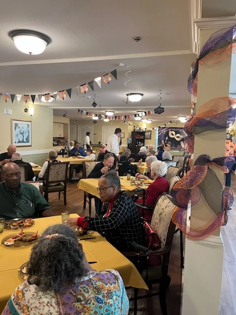 Harbor Cove of Hilton Head Island’s residents enjoyed a day of Halloween festivities with Senior Helpers and GHC Hospice.
