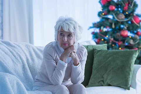 How to Discuss Seasonal Depression With Seniors Before the Holidays