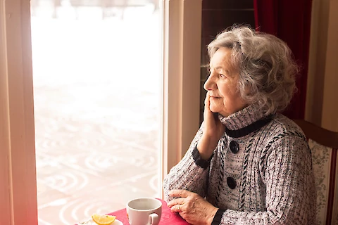 How Often Should You Check In on Elderly Relatives During the Winter?