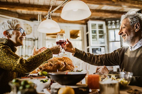 What to Do About Holiday Drinks and Toasts If You're Prediabetic or Diabetic