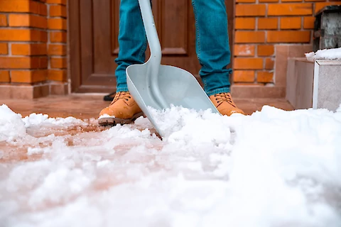 5 Home Changes That Reduce Risky Winter Maintenance Tasks for Senior Residents