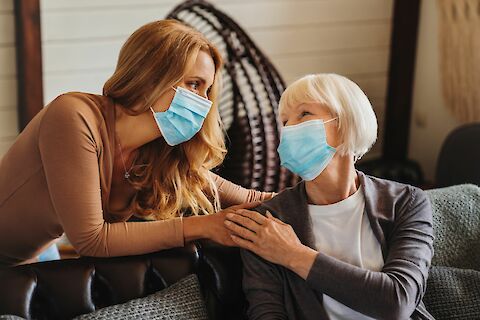 6 Ways to Minimize the Risk of the Flu If You Take Care of Your Senior Parents