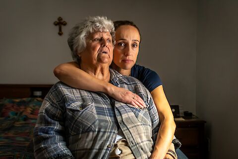 3 Ways to Ensure Checking In on Elderly Parents Doesn't Feel Like a Chore