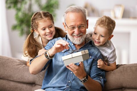 Top 5 Technology-related Gifts for Seniors