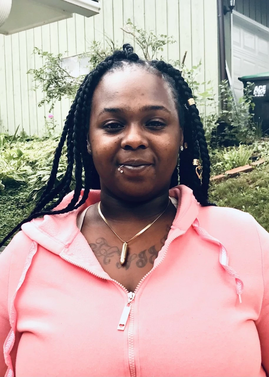 Meet our December 2022 Caregiver of the Month, Tasha! Her clients absolutely adore her. She is very engaging and trustworthy. Tasha enjoys sewing, watching movies, and being with her family. Way to go Tasha!