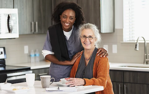Caretaker vs. Visiting Nurse: 3 Key Differences for Seniors Living at Home