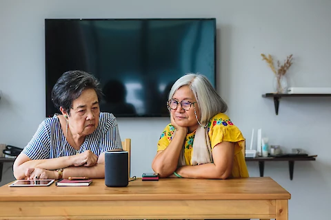 6 Ways a Smart Home Can Make Caretaking for Relatives Easier