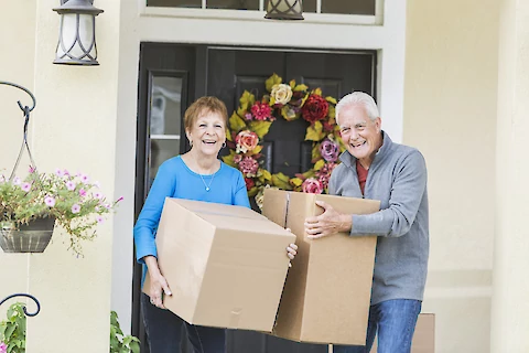 How to Make Moving Easier on Seniors (And Their Families) This Spring