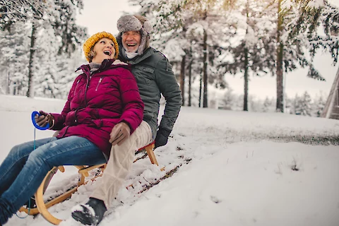 Surviving the Winter Season: 5 Tips on Staying Healthy Around Senior Relatives