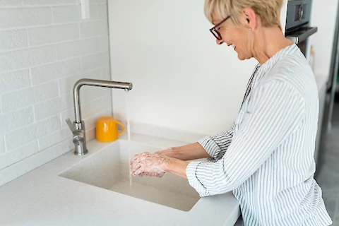 How to Practice Effective Hand Hygiene Techniques to Combat Flu/Cold Season Amongst Elderly Households
