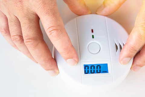 Carbon Monoxide Detector Maintenance Tips for Seniors