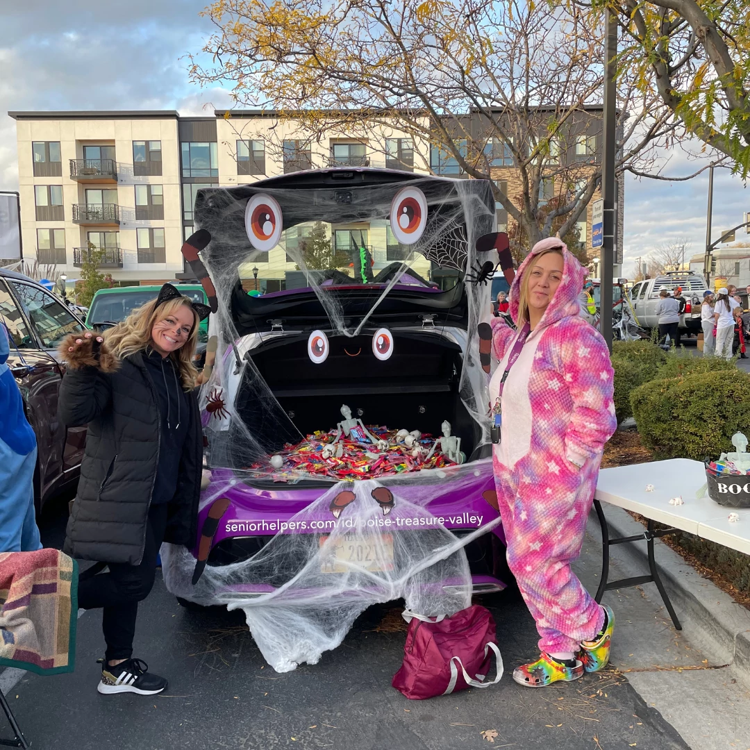 We had a spook-tacular time at the Meridian Downtown Avista Trunk or Treat!  Our team at Senior Helpers of Boise Treasure Valley decked out our trunk with ghoulish decorations and handed out treats to the little ghosts and goblins that came by. 🎃👻🍬