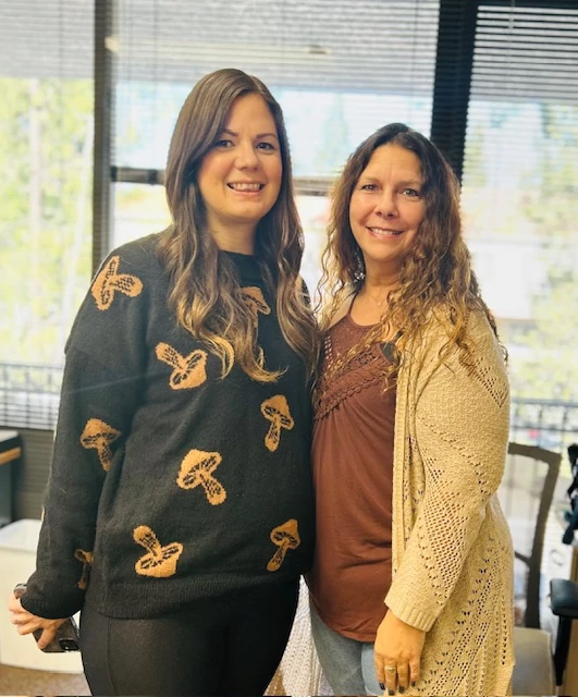 Danielle and Ann! What a lovely surprise! Danielle works remotely as our ‘on-call weekend scheduler’ who came by the office to say hello! We were so excited to see her this week! She is a great asset to our Senior Helpers Family.